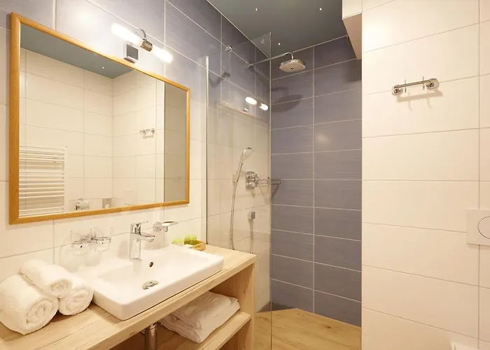 Na Kraji Lesa 4*
